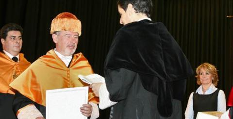 Acto de investidura a Rodrigo Rato como doctor honoris causa por la Universidad Rey Juan Carlos (URJC), en enero de 2009.