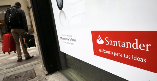 Oficina del Banco Santander, en Madrid. REUTERS