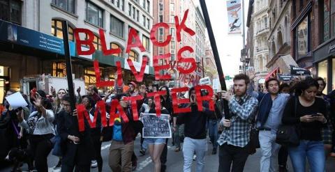 Manifestantes marchan en Nueva York durante una protesta para apoyar las manifestaciones en Baltimore./ EFE