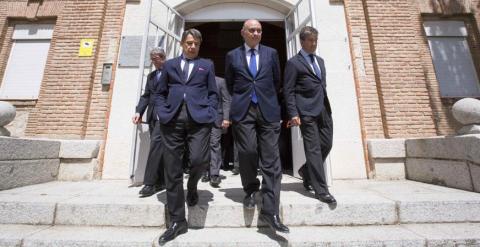 El presidente de la Comunidad de Madrid, Ignacio González, junto al ministro del Interior, Jorge Fernández Díaz, y el director general de la Policía Nacional, Ignacio Cosidó. EFE