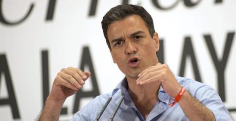 Pedro Sánchez durante un acto electoral en Jaén. EFE/José Manuel Pedrosa.