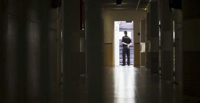 Zona de celdas en el CIE de Aluche, en Madrid. EFE