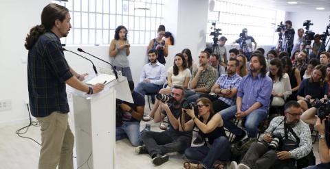 Pablo en una rueda de prensa valorando resultados electorales./REUTERS
