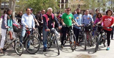 Bicicletada organizada por Compromís en el mes de abril./Foto vía: Coalició Compromís per València