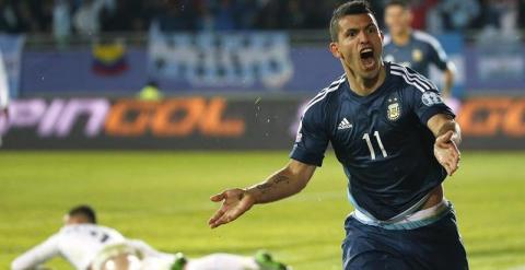 Sergio Agüero marca el único gol ante Uruguay. /EFE