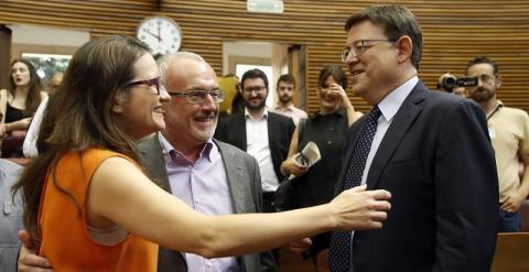 Mónica Oltra, Antonio Montiel y Ximo Puig, en Les Corts. EFE/Kai Försterling