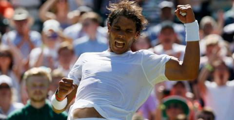 Nadal celebra su victoria ante Bellucci. REUTERS/Stefan Wermuth