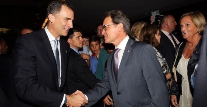 El rey Felipe VI y el president de la Generalitat, en una imagen de archivo. CASA REAL