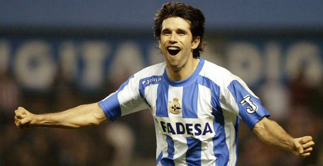 Valerón celebra un gol con el Deportivo en 2006. RAFA RIVAS / AFP