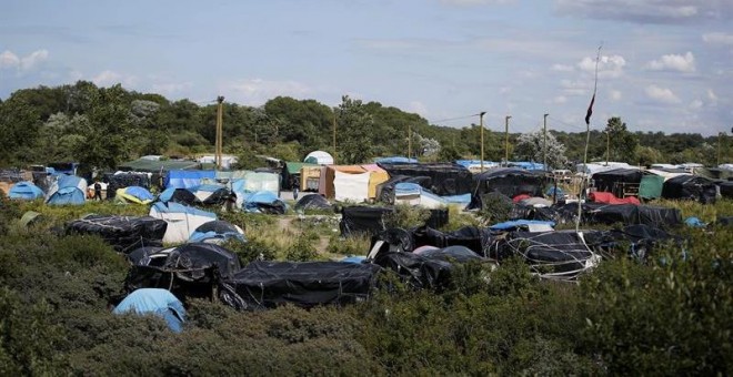 Vista del campamento de inmigrantes llamado La Jungla en Calais, Francia. - EFE