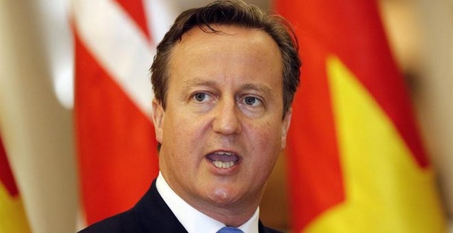David Cameron, en una imagen de la rueda de prensa que ha ofrecido en Vietnam, donde se encuentra en visita oficial a su homólogo. EFE