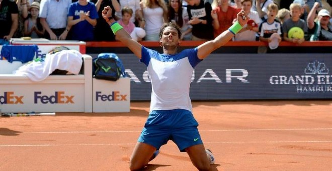 Rafael Nadal celebrando su victoria en Hamburgo,/ EFE/EPA/Daniel Reinhardt