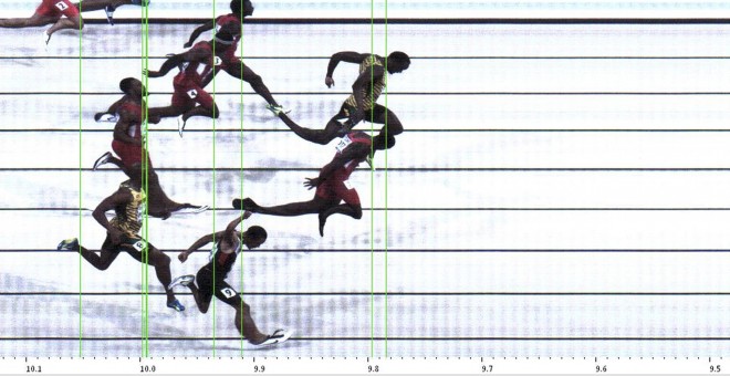 'Foto finish' de la final de los 100 metros lisos del Mundial de Atletismo de Pekín, en la que se ha impuesto el jamaicano Usain Bolt por una centésima. REUTERS/Seiko