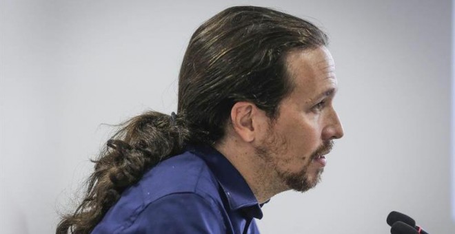 Pablo Iglesias durante su primera rueda de prensa tras sus vacaciones. / EMILIO NARANJO (EFE)