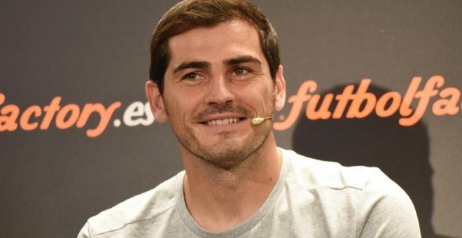 Iker Casillas durante el acto promocional en Leganés este lunes.
