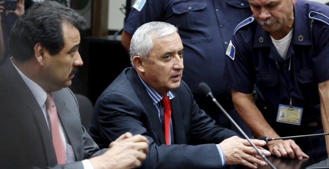 El presidente de Guatemala, Otto Pérez Molina, a su llegada al Tribunal Supremo. - REUTERS
