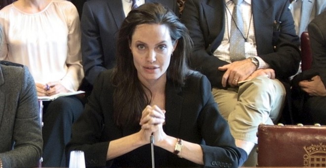 Angelina Jolie en las Casas del Parlamento en Westminster, Londres. REUTERS / Parlamento