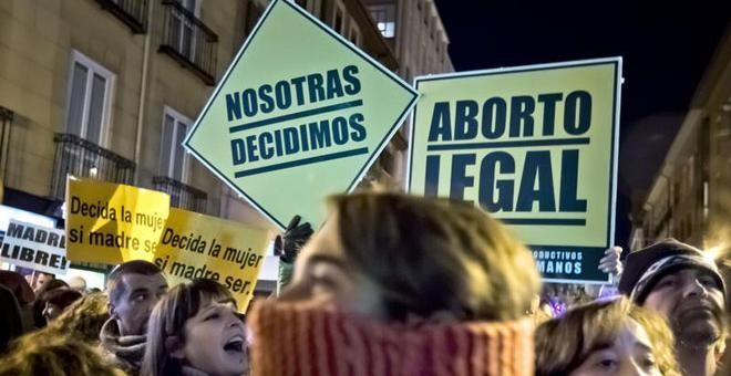 Manifestación en Madrid por el aborto legal. EFE/Emilio Naranjo