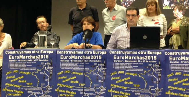 Pablo Echenique junto con Liliana Pineda y Ernesto Sarabia, portavoces de las Euromarchas./ C.G.M