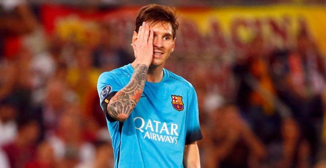 Messi se lamenta durante el partido ante la Roma. REUTERS/Tony Gentile