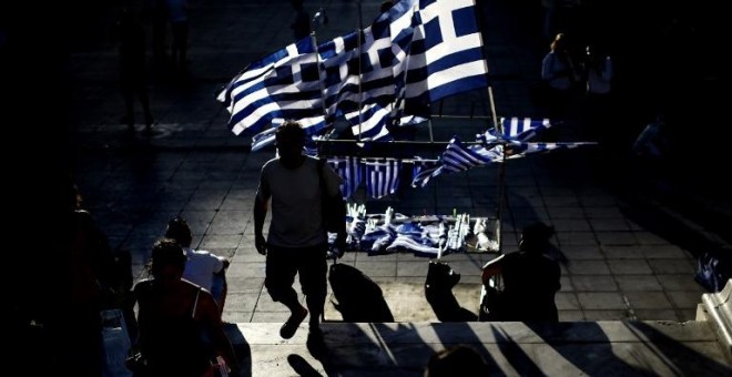 Banderas griegas en la plaza Syntagma, antes del mitin del pasado de Syriza del viernes. - AFP