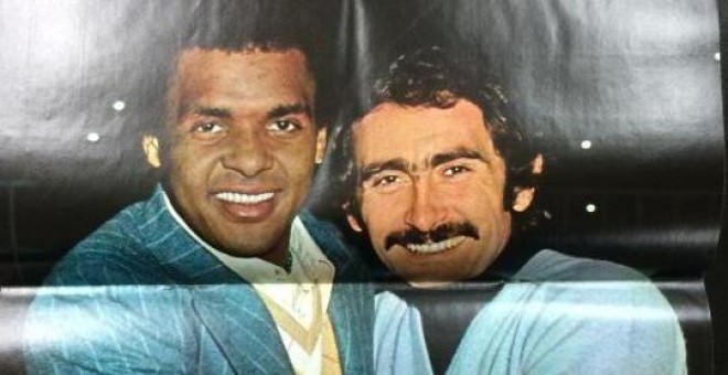 Pirri y Pereira en una imagen de 1976 antes de un derbi, posan para la revista 'Don Balón'.