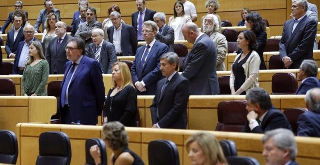 Los senadores de la oposición protestaron la semana pasada por la ausencia de Rajoy. EFE