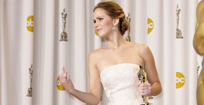 La actriz Jennifer Lawrence en el photocall tras ganar el Oscar.