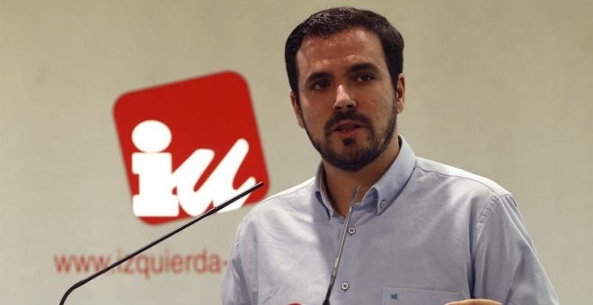 El candidato de IU a la Presidencia del Gobierno, Alberto Garzón, durante la rueda de prensa.- EFE/J.J.Guillén