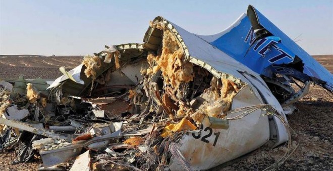 Restos del avión ruso siniestrado este 31 de octubre en la península egipcia del Sinaí, con 224 personas a bordo. EFE