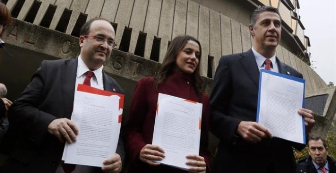 Iceta, Arrimadas y Albiol en el Tribunal Constitucional, este miércoles./ EFE