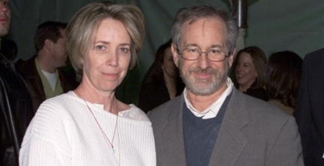 Melissa Mathison junto a Steven Spielberg.