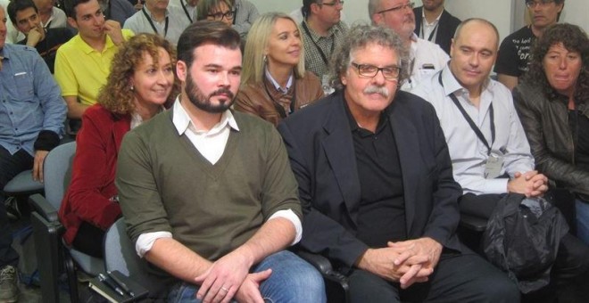 Gabriel Rufián (Súmate) Joan Tardà (ERC), durante la reunión del Consell Nacional de ERC. E.P.