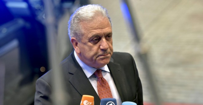 El comisario europeo de Interior,Dimitris Avramopoulos, a su llegada.- REUTERS