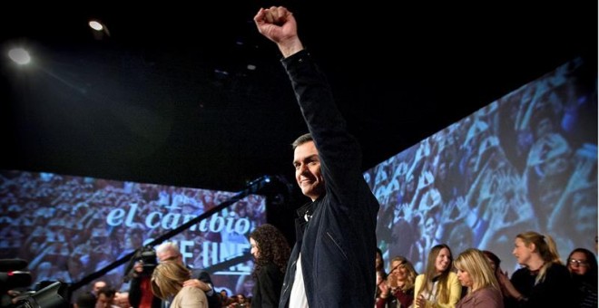 El candidato socialista a la presidencia del Gobierno, Pedro Sánchez, durante su participación en un acto con colectivos en Jerez de la Frontera (Cádiz). EFE/ Román Ríos.