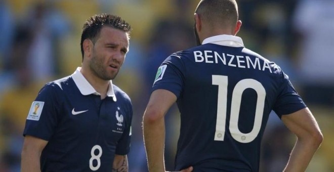 Vabuena junto a Benzema en un encuentro de la selección francesa. /EP