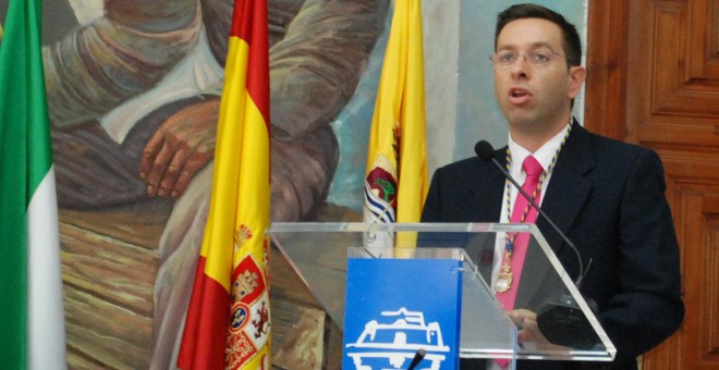 Antonio Pérez en su jura como concejal de Rincón de la Victoria (Málaga).