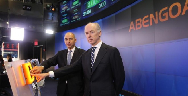 Manuel Sánchez y Felipe Benjumea, ex consejero delegado y expresidente de Abengoa, el primer día de cotización en el Nasdaq de Nueva York de su filial en EEUU. EFE