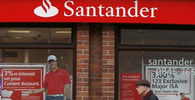 Una sucursal del Banco Santander en el Reino Unido. REUTERS