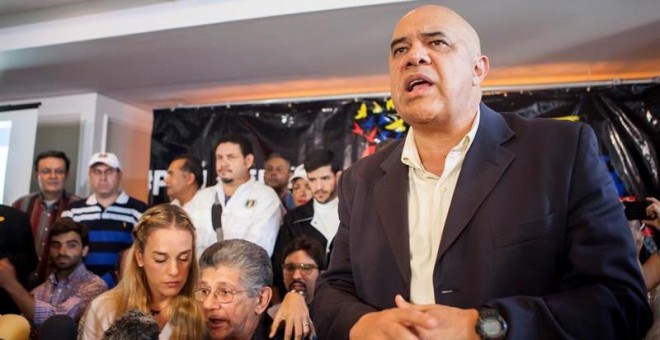 'Me quieren matar', afirmó Tintori en una rueda de prensa y responsabilizó al presidente de Venezuela, Nicolás Maduro, del 'atentado' del que, dijo, fue víctima ayer en el poblado de Altagracia de Orituco, en el estado Guarico.- EFE