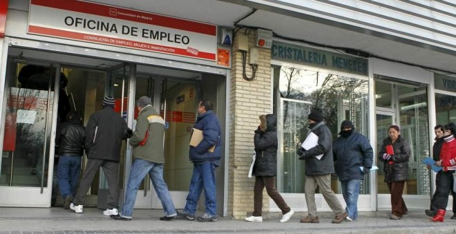 Unidad Popular propone un plan de empleo y formación a 600.000 parados de larga duración. / EFE