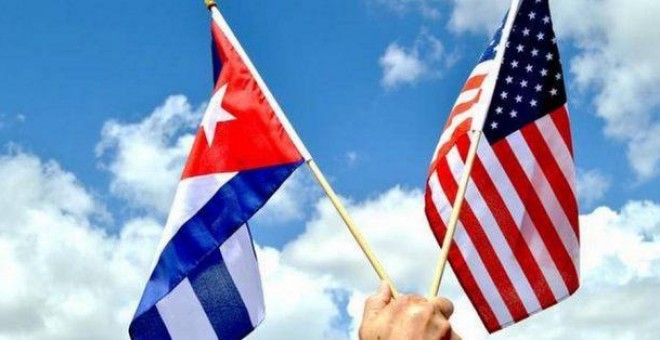 Cuba y Estados Unidos pusieron fin a más de cinco décadas de enfrentamiento y restablecieron sus relaciones diplomáticas en un histórico 2015.- EFE