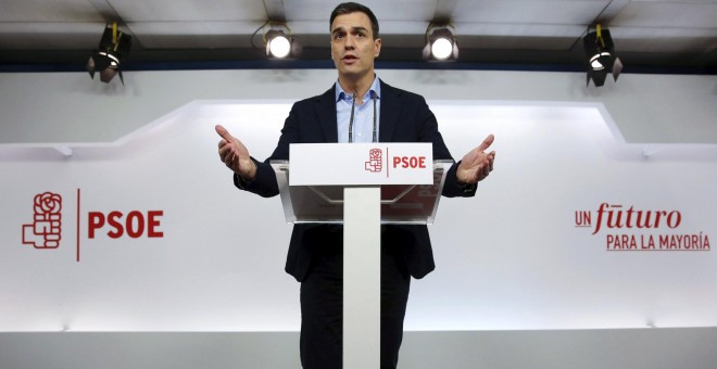 El secretario general del PSOE, Pedro Sanchez, durante la rueda de prensa tras la reunión de la Ejecutiva del partido. REUTERS/Juan Medina