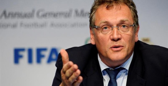 Fotografía de archivo tomada el 01 de marzo de 2014 que muestra al secretario general de la FIFA, Jerome Valcke, durante una rueda de prensa en Zúrich (Suiza). /EFE
