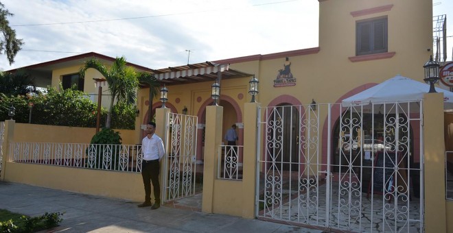 Mauricio abrió un restaurante español en La Habana.