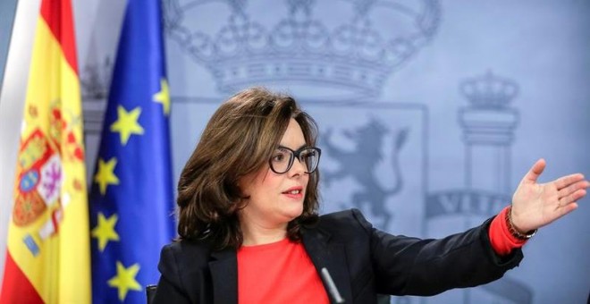 La vicepresidenta del Gobierno, Soraya Sáenz de Santamaría, durante la rueda de prensa posterior a la reunión del Consejo de Ministros. /EFE