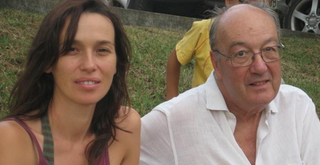 Gil Matamala, junto su hija Ariadna.