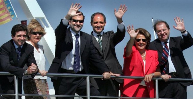 Foto de archivo de Herrera, junto a Jaume Matas, Aguirre, Rajoy, Camps y Barberá en un yate.