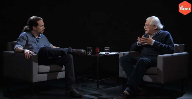 Pablo Iglesias entrevista a Patricio Guzmán, cineasta y director de 'La batalla de Chile', una película mítica del cine político documental.