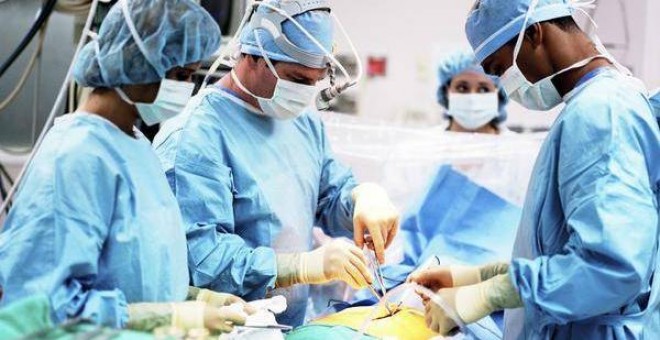Operación de trasplante de órganos